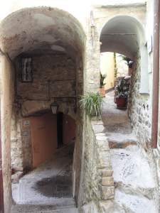 Xtrallusion photo gallery of Italy. Photos, pictures, images and photographs of the Italian Rivieras, the Italian Lakes, the Italian Alps, the Cinque Terre, the Amalfi coast and some of the most beautiful corners of Italy. Plus photos of Italian cities such as Pisa, Milan, Genoa and Rome.